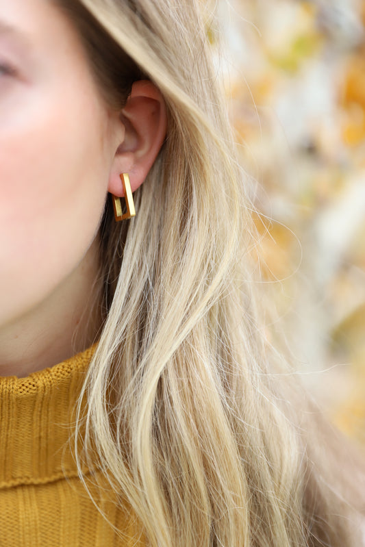 Elegant Gold Geometric Earrings